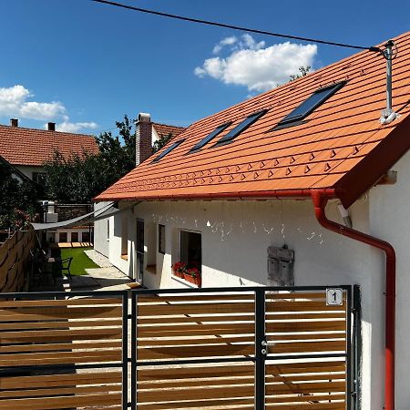 Loft Piheno Es Wellness Haz Villa Balatonfured Exterior photo
