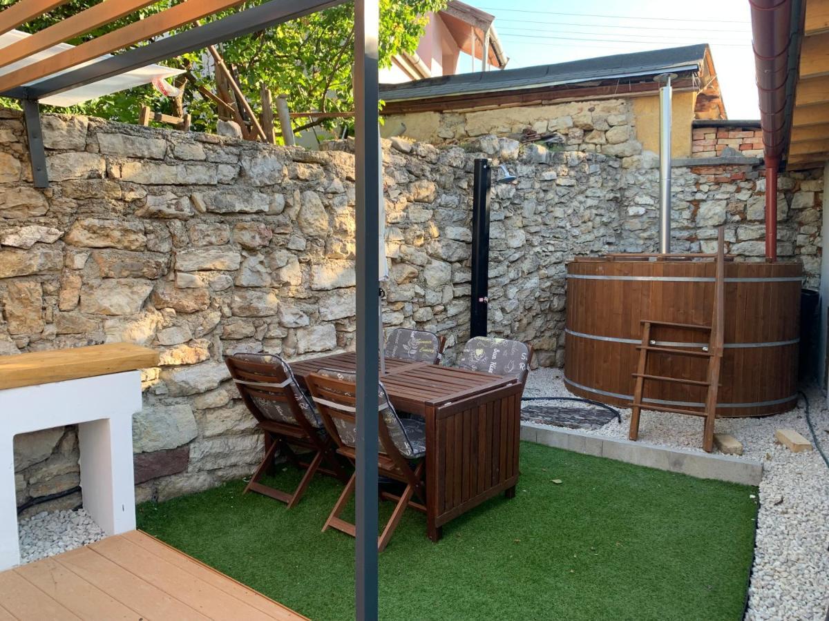 Loft Piheno Es Wellness Haz Villa Balatonfured Exterior photo